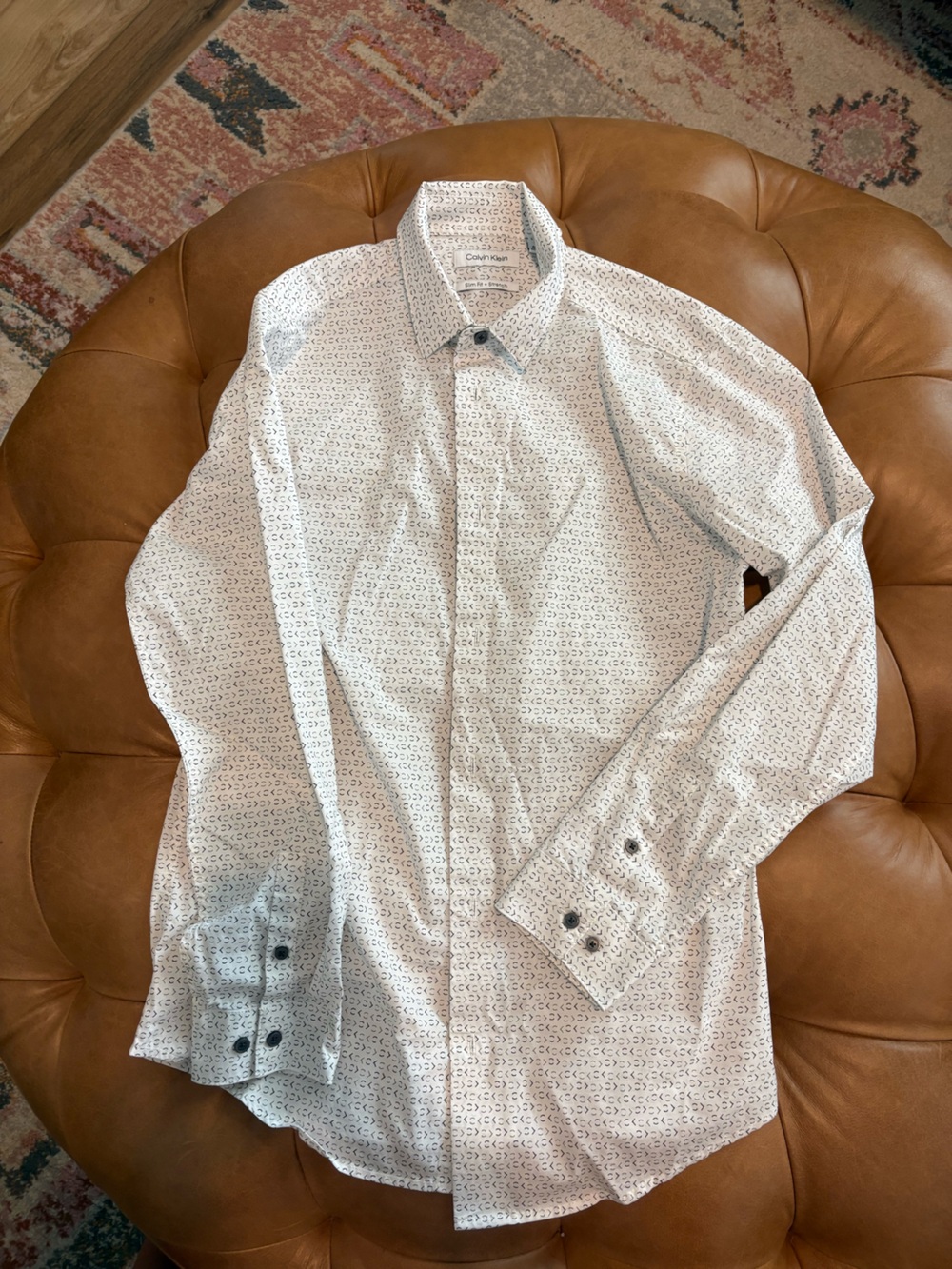 Men’s slim fit dress shirt